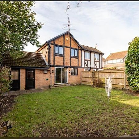 Ratby House - Spacious 3 Bed With Garden & Parking Earley Kültér fotó
