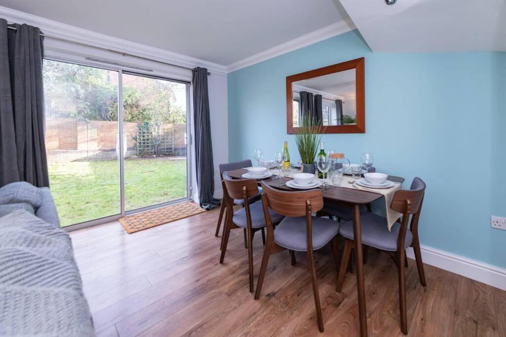 Ratby House - Spacious 3 Bed With Garden & Parking Earley Kültér fotó