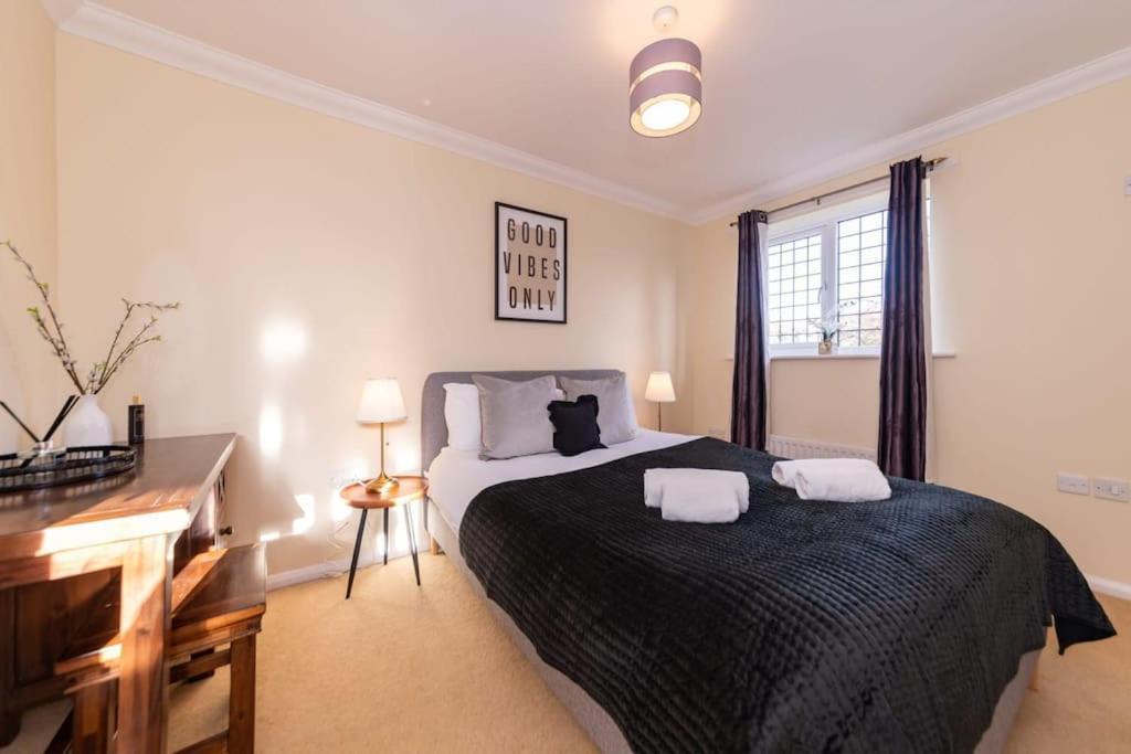 Ratby House - Spacious 3 Bed With Garden & Parking Earley Kültér fotó